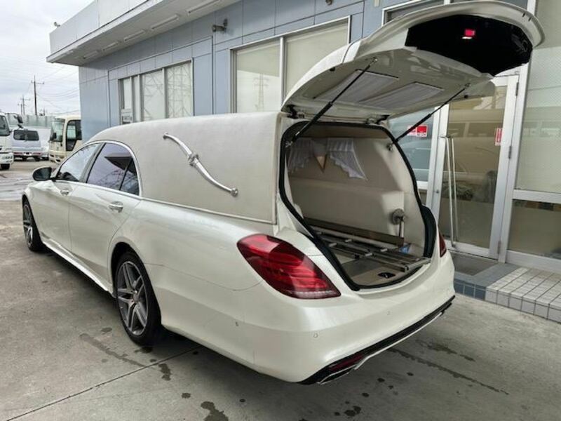 MERCEDES-BENZ　S-CLASS