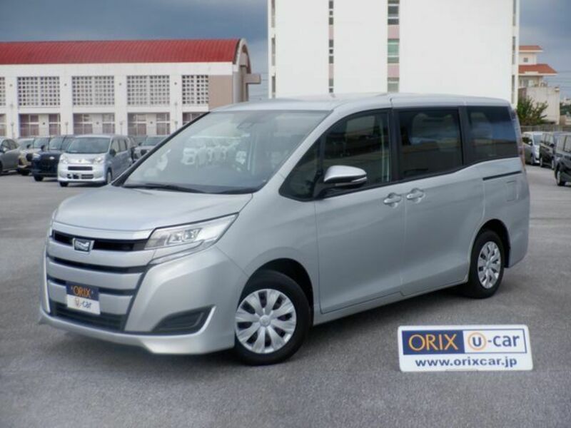 TOYOTA　NOAH