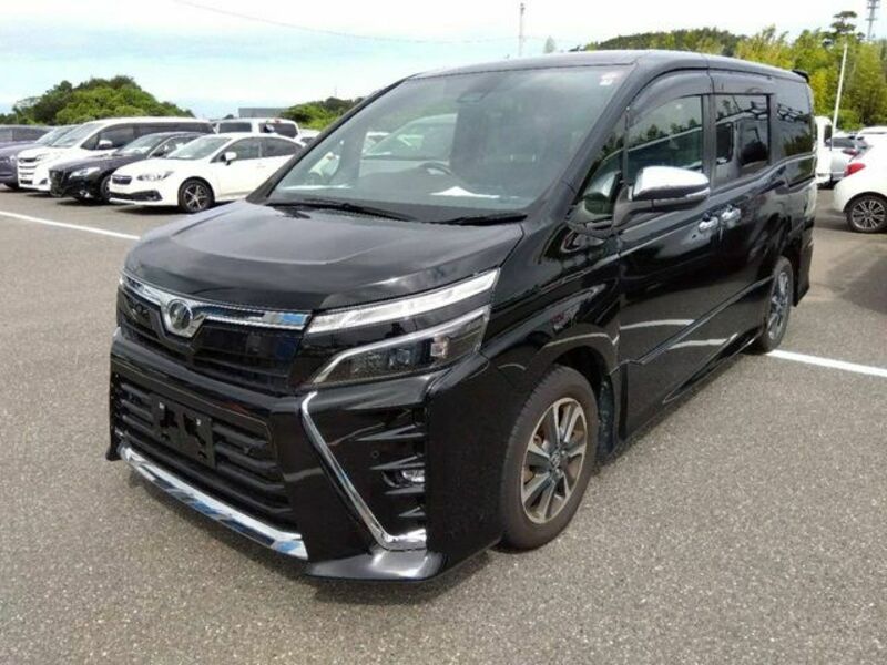 TOYOTA　VOXY