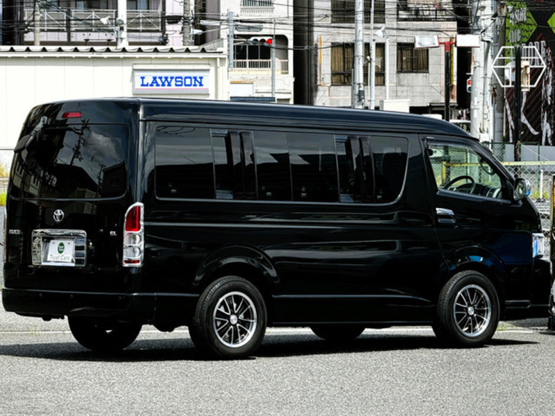 HIACE-7