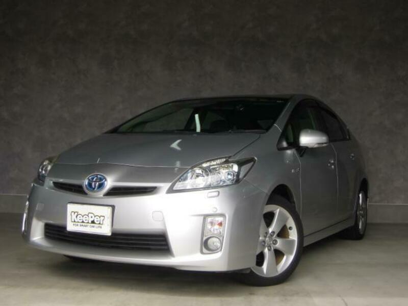 TOYOTA　PRIUS