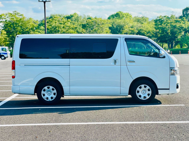 HIACE VAN-6