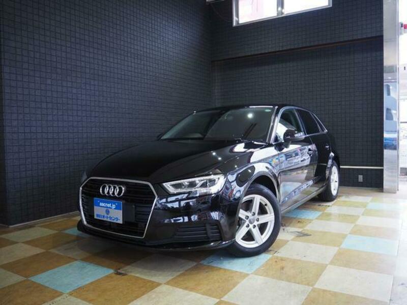 AUDI　A3