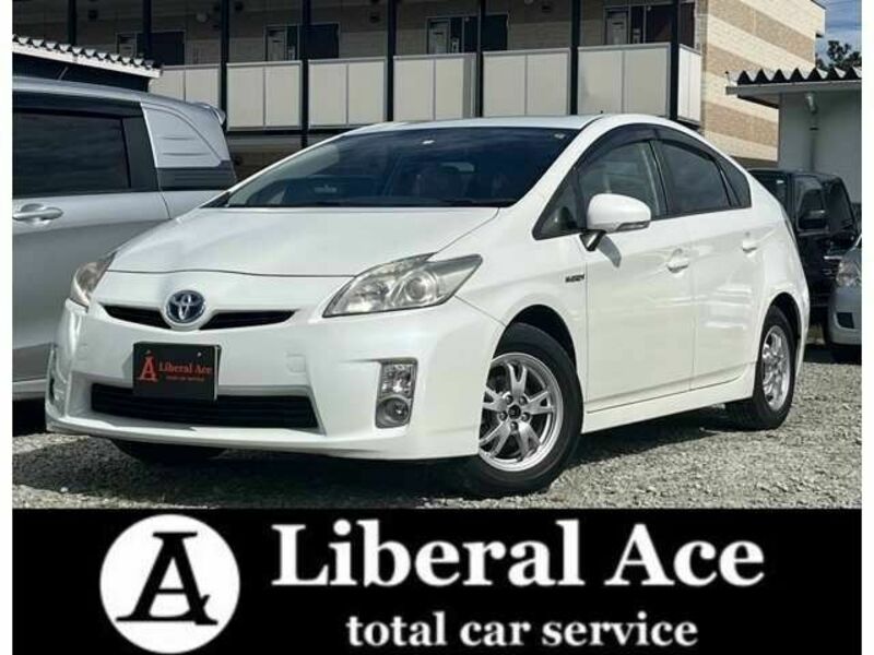 TOYOTA　PRIUS