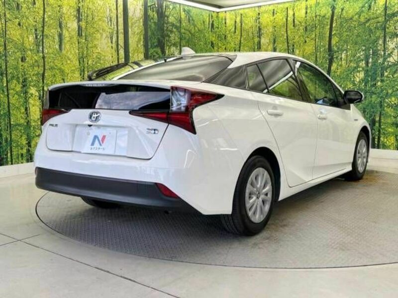 PRIUS-17