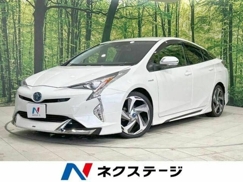 TOYOTA　PRIUS