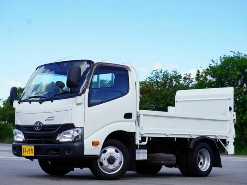 TOYOTA　DYNA