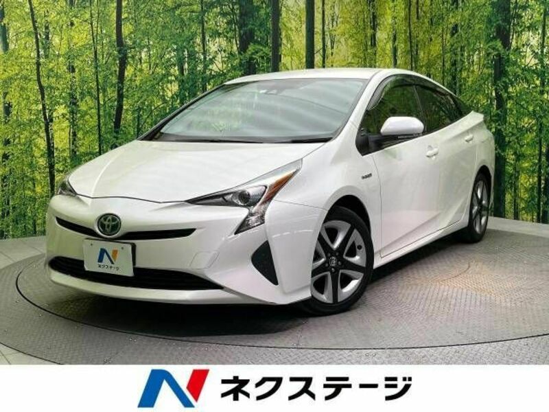 TOYOTA　PRIUS