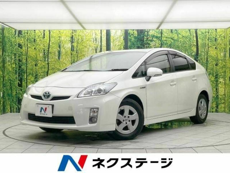 TOYOTA　PRIUS