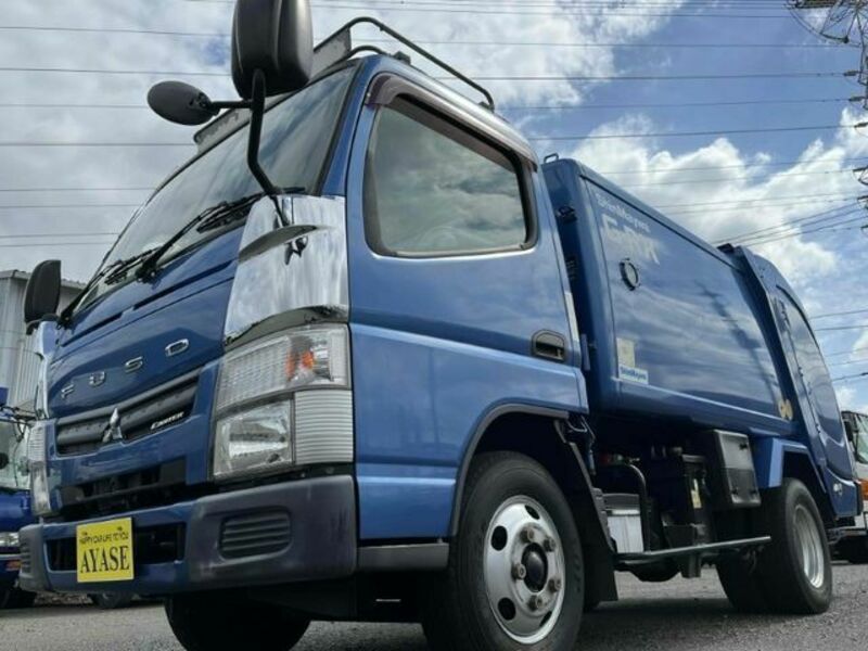 MITSUBISHI　CANTER