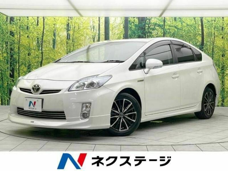 TOYOTA　PRIUS