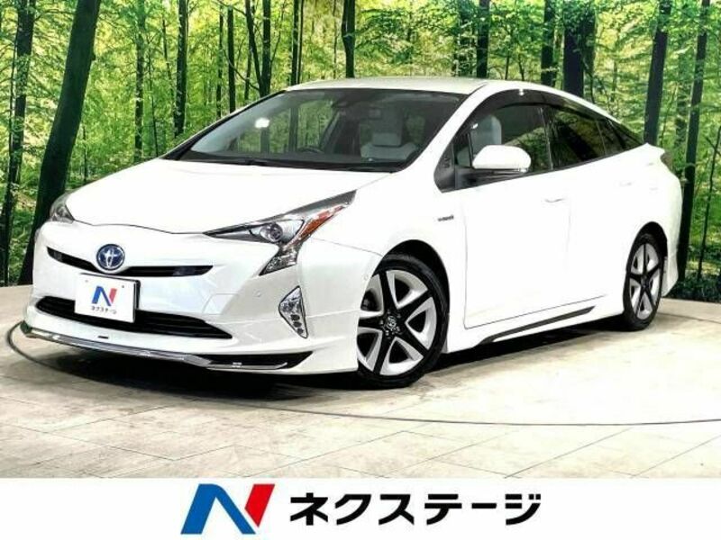 TOYOTA　PRIUS