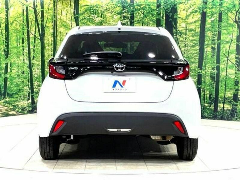 YARIS-15