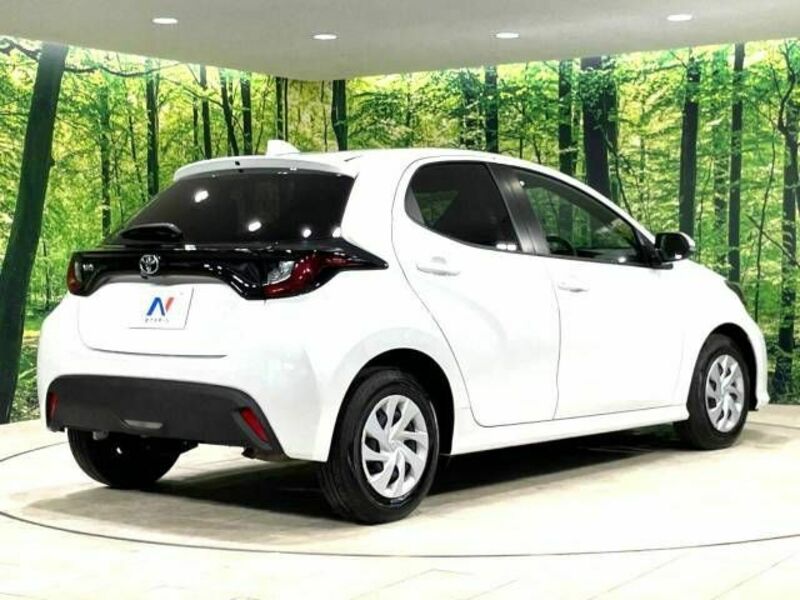 YARIS-17