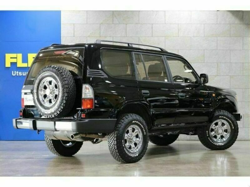 LAND CRUISER PRADO-1