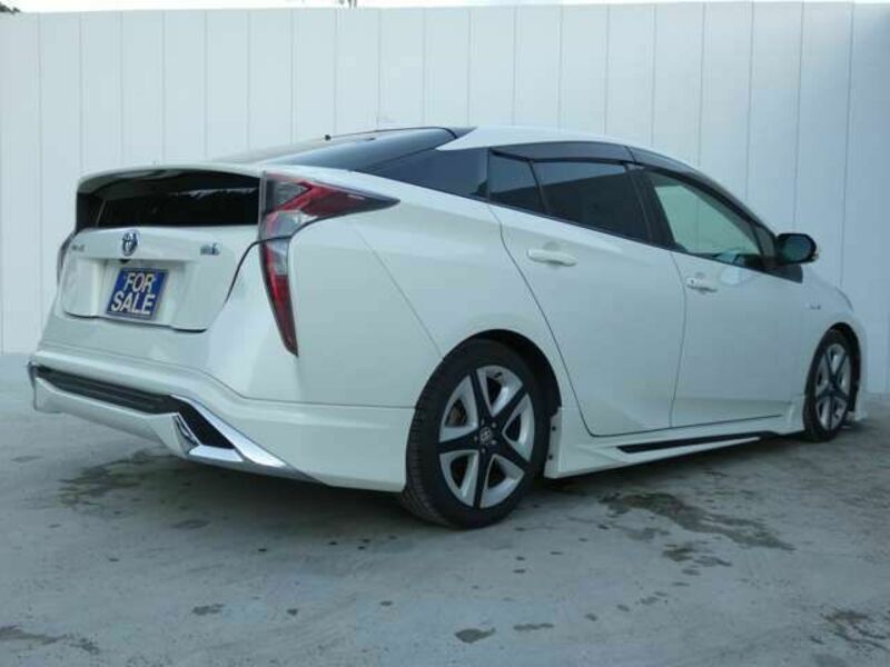 PRIUS-7