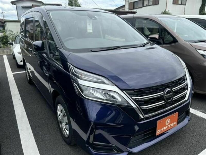 NISSAN　SERENA