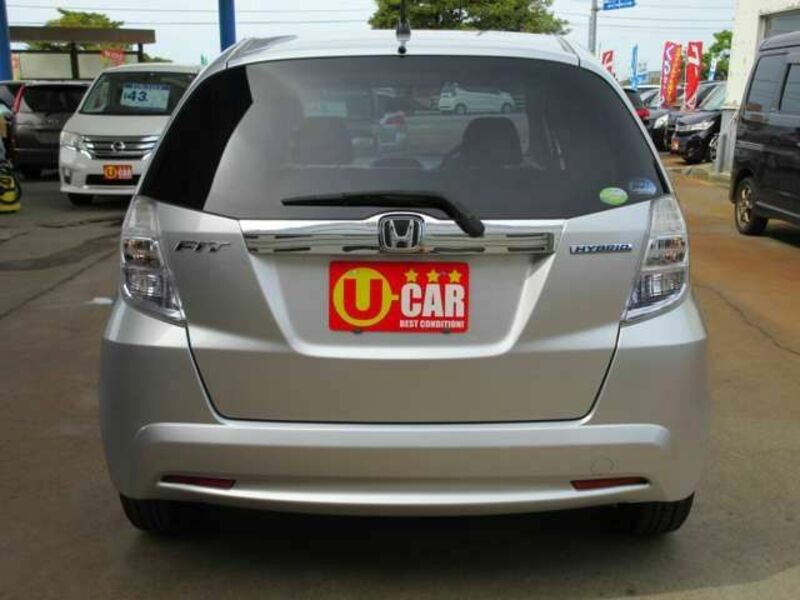 FIT HYBRID-13