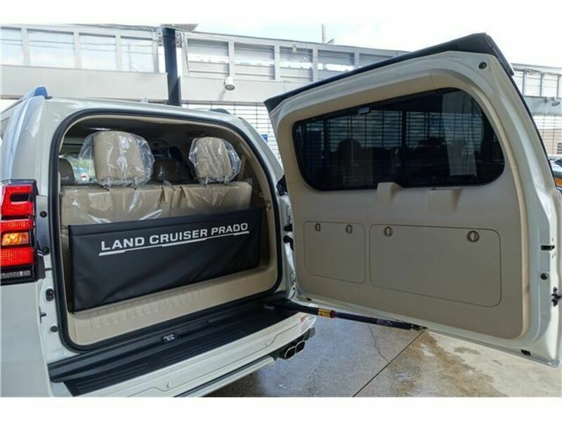 LAND CRUISER PRADO-7