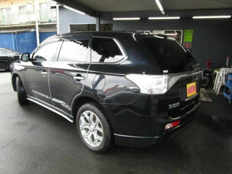 OUTLANDER PHEV-5