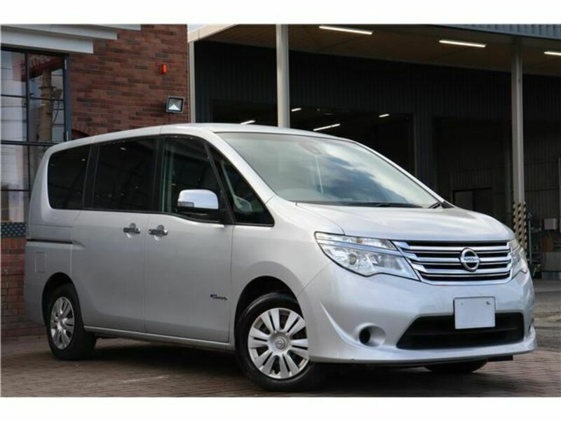 NISSAN　SERENA