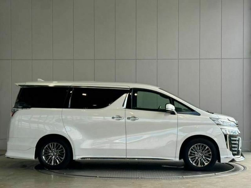 VELLFIRE-26