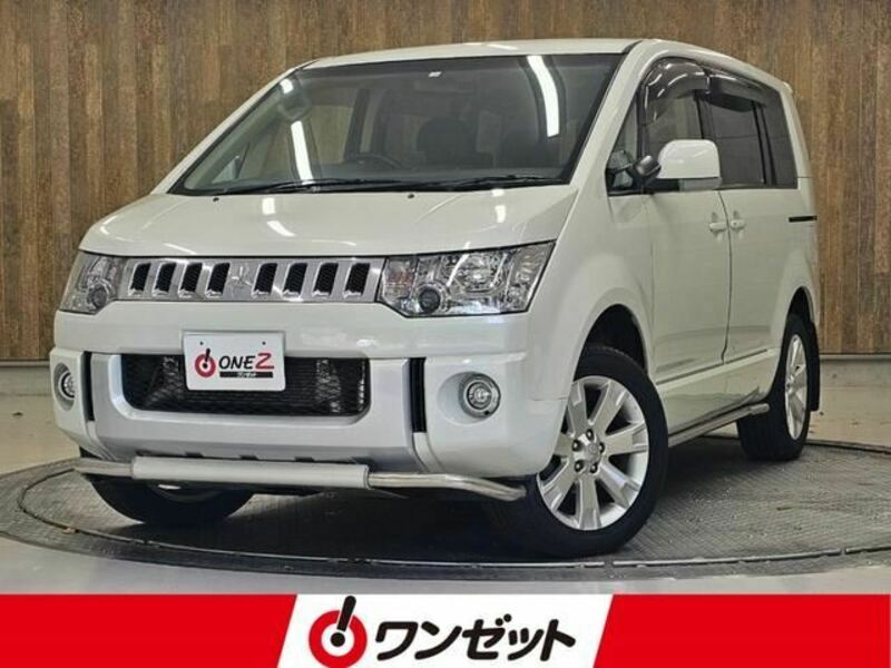 MITSUBISHI　DELICA D5