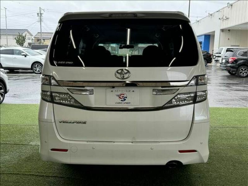 VELLFIRE-12