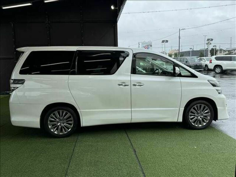 VELLFIRE-14