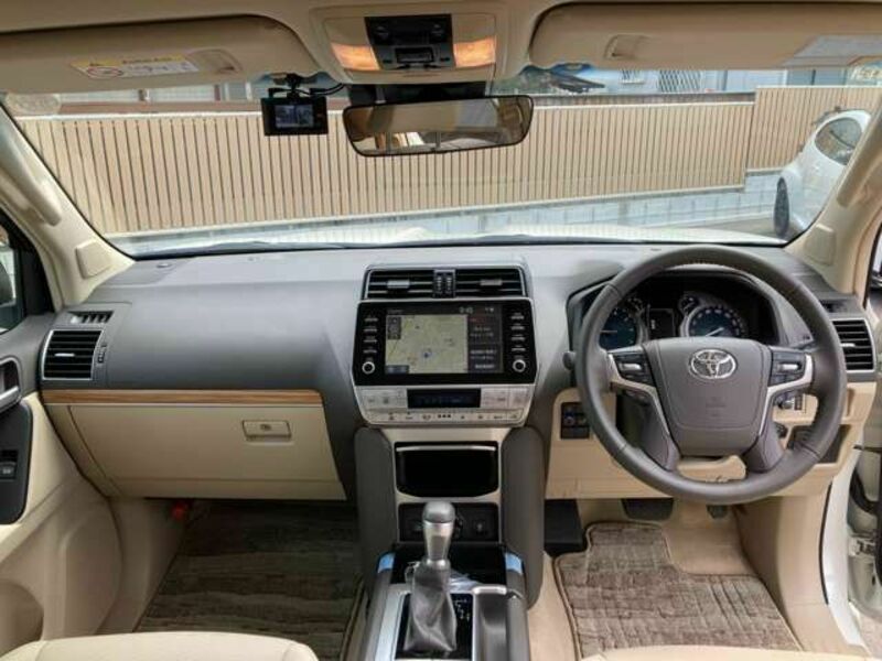 LAND CRUISER PRADO-1