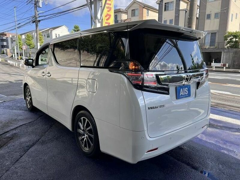 VELLFIRE-2