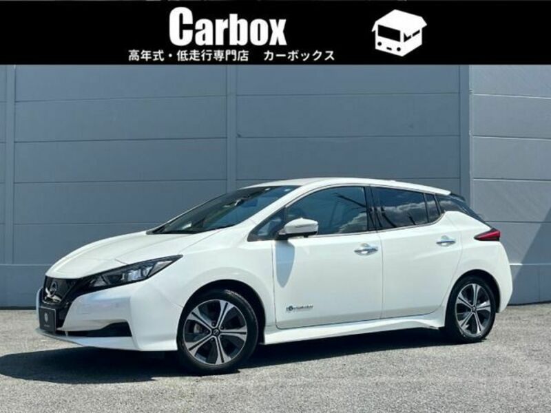 NISSAN　LEAF