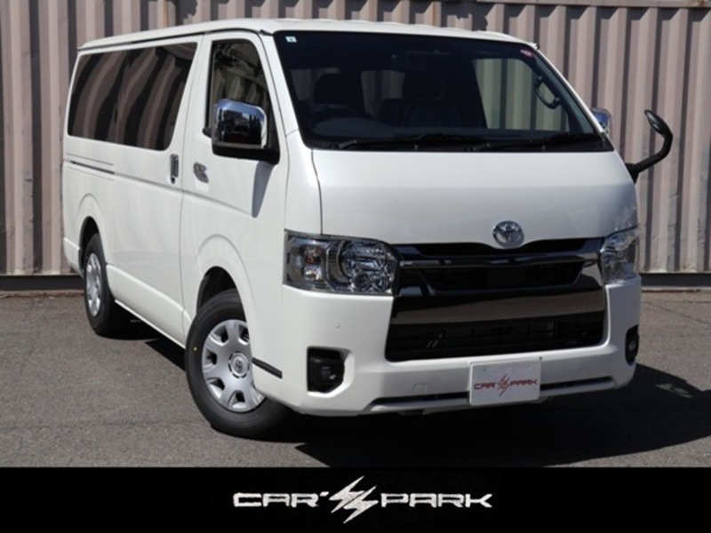 TOYOTA　HIACE VAN