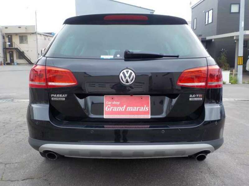 PASSAT ALLTRACK-5