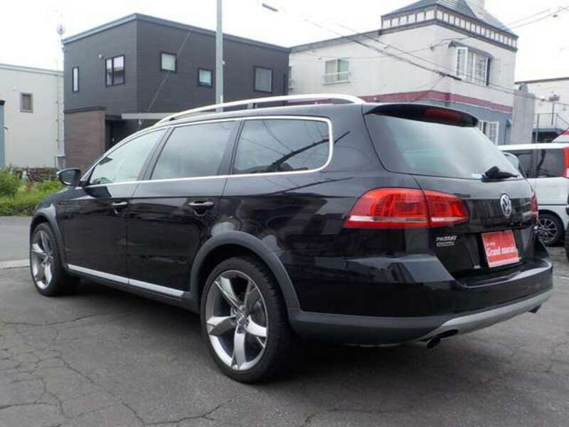 PASSAT ALLTRACK-4