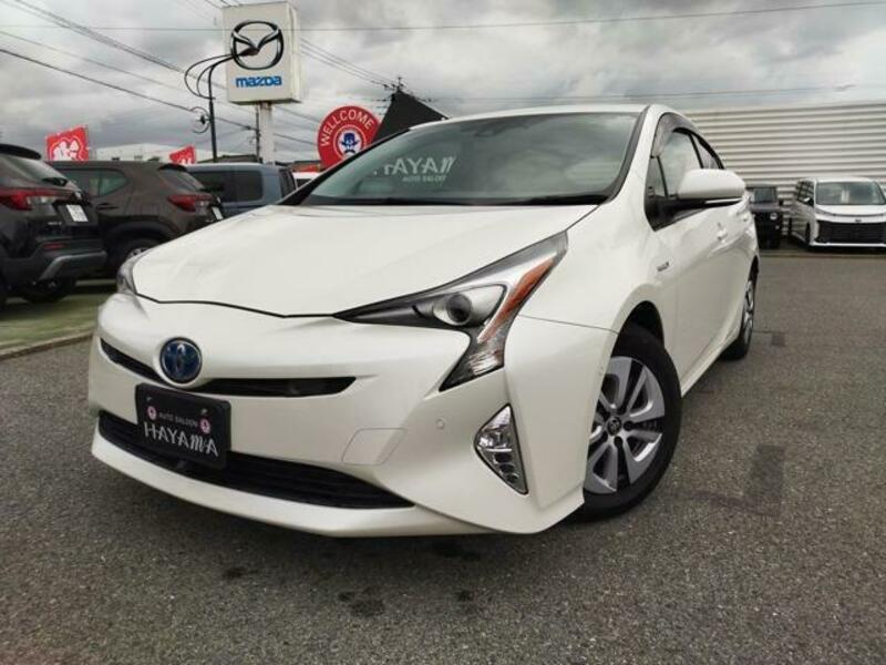 TOYOTA　PRIUS