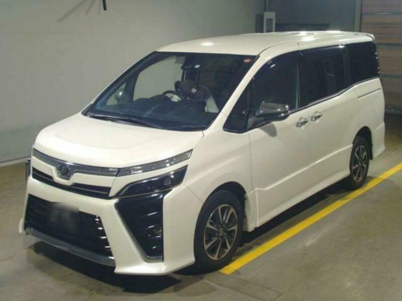 TOYOTA　VOXY