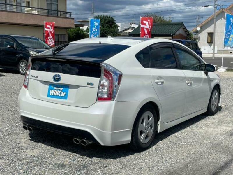 PRIUS-13