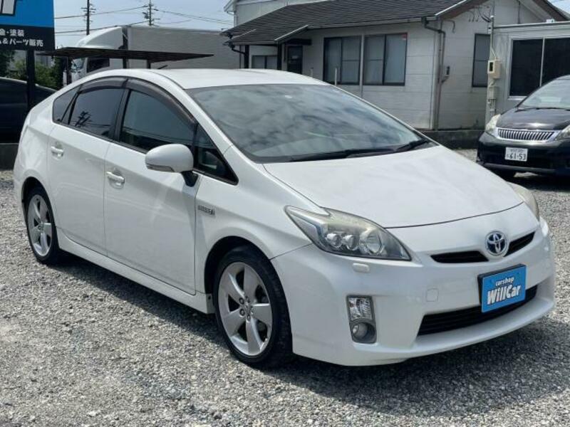 PRIUS-11