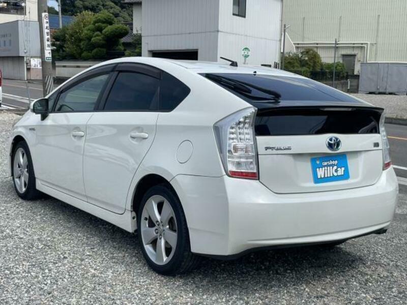 PRIUS-14