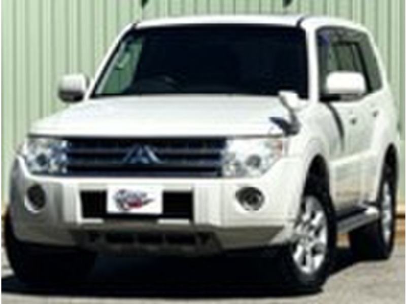 MITSUBISHI　PAJERO