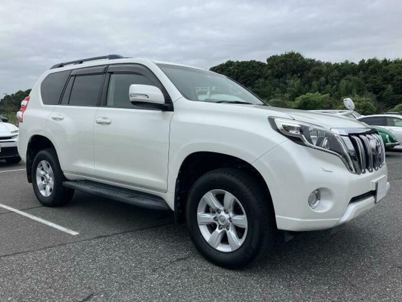 TOYOTA　LAND CRUISER PRADO