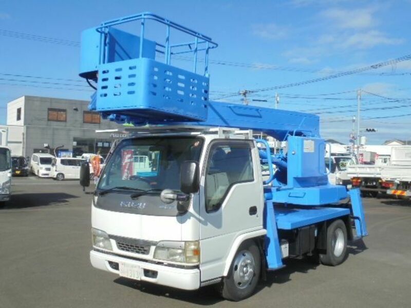 ISUZU　ELF