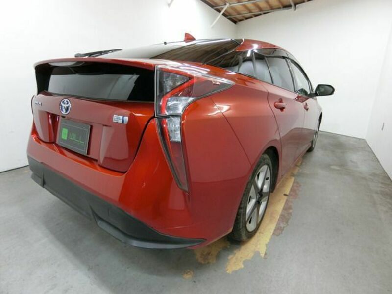 PRIUS-13