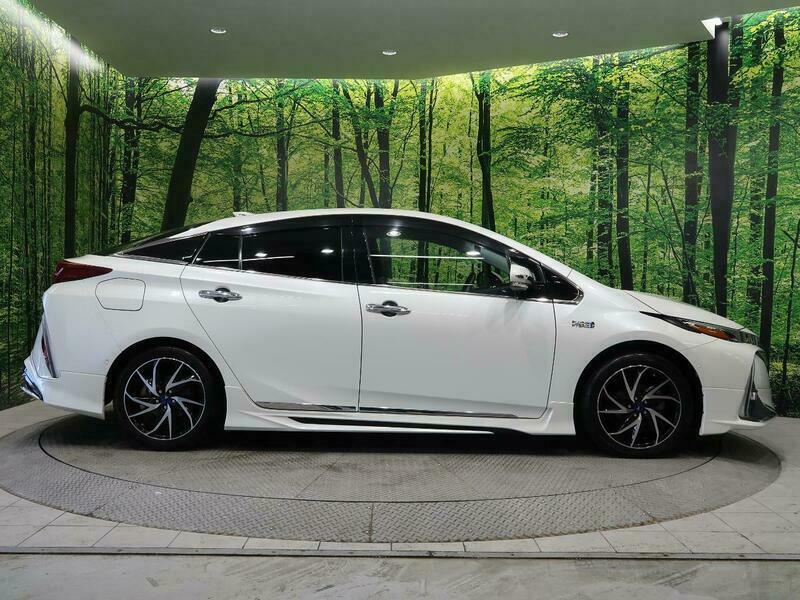 PRIUS PHV