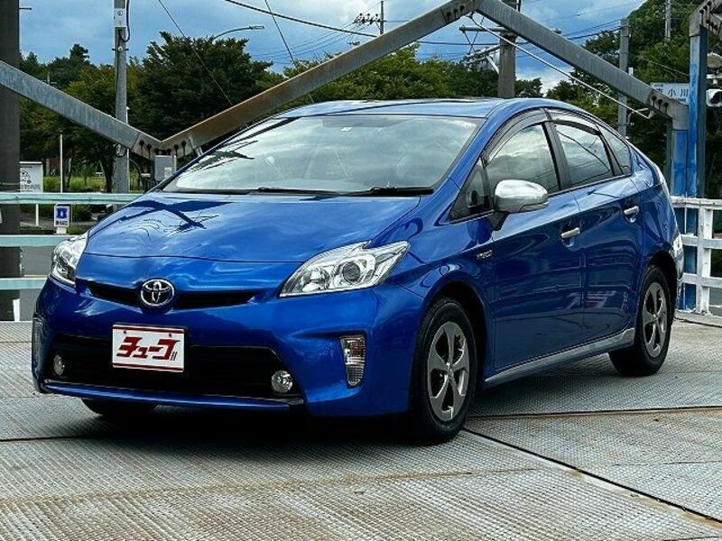 TOYOTA　PRIUS