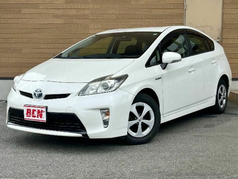 TOYOTA　PRIUS