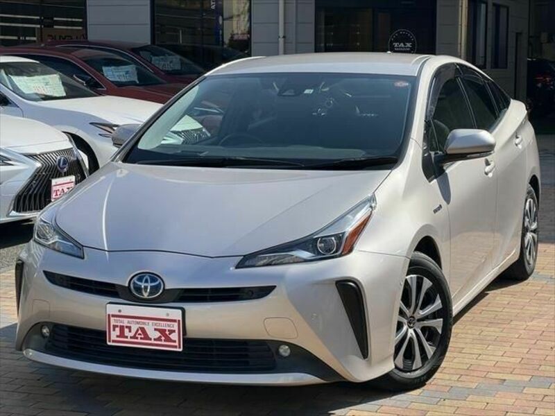 TOYOTA　PRIUS