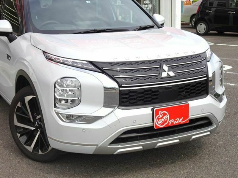 OUTLANDER PHEV-17