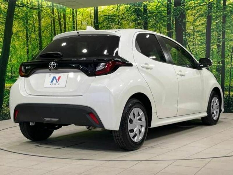 YARIS-17